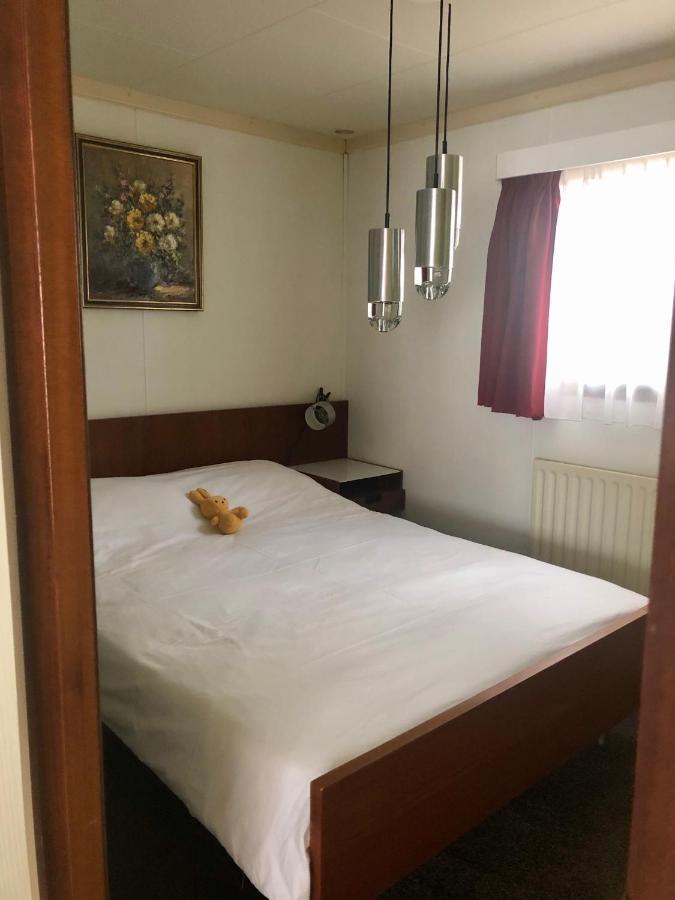 Retro Relax Resort Midden In Het Bos Op De Veluwe In 푸텐 외부 사진
