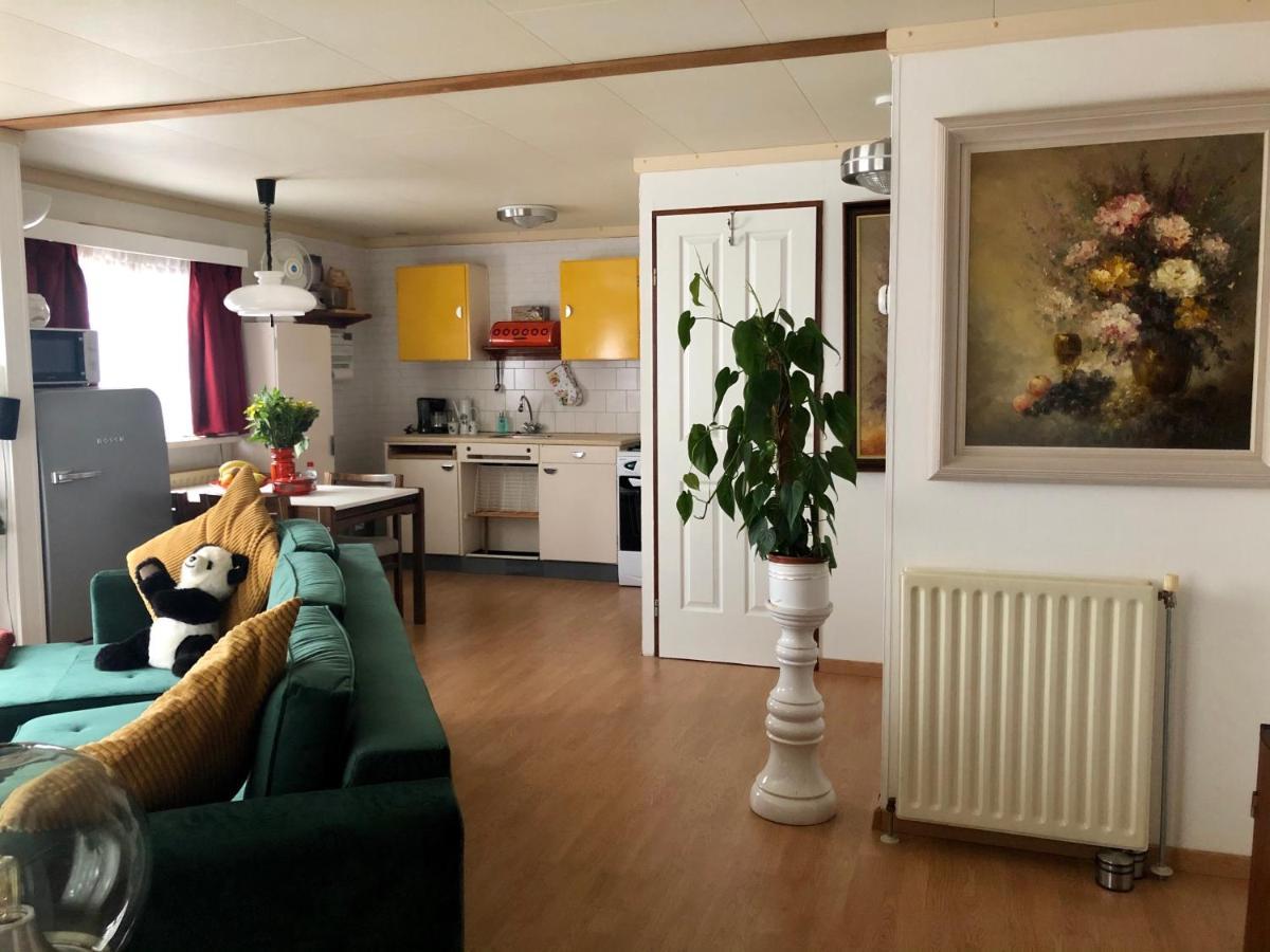 Retro Relax Resort Midden In Het Bos Op De Veluwe In 푸텐 외부 사진