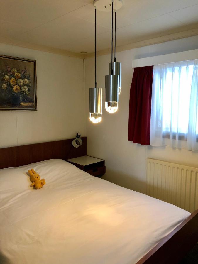 Retro Relax Resort Midden In Het Bos Op De Veluwe In 푸텐 외부 사진